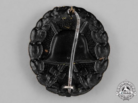 c18-021879.jpg