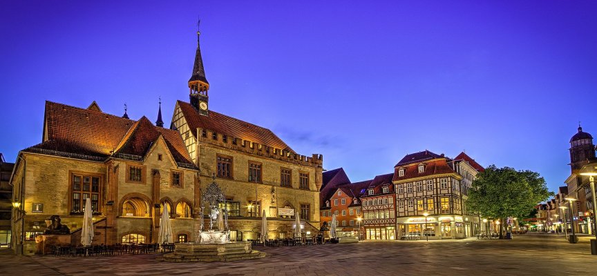 csm_Altes_Rathaus_-_Abendstimmung__8MB__Website_14fdded3e4.jpg