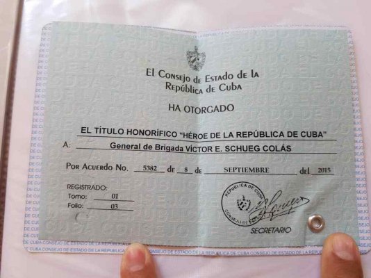 Cuba-Cuban-Higher-Merit-To-Order-National-Hero-_57 (1).jpg