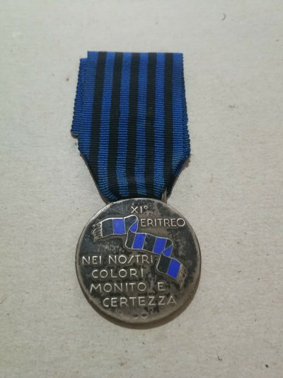 3 Medaglia-battaglione-coloniale-africa-XI-Eritreo-argento-AOI.jpg