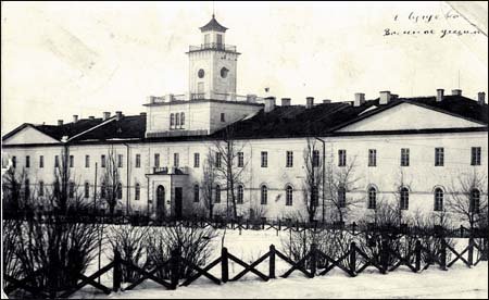 chuguev_voennoe_uchilische.jpg