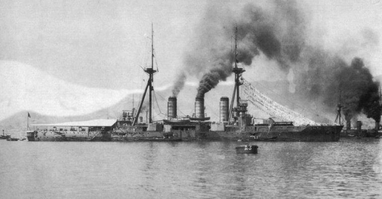 Japanese_cruiser_Kurama.jpg