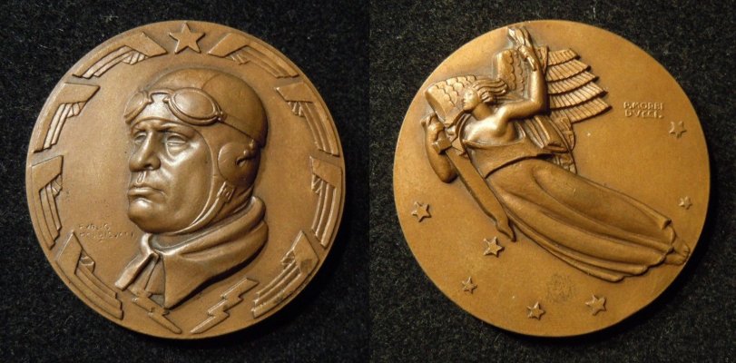 Medaglia-anni-30-Busto-di-Mussolini-a-sinistra.jpg