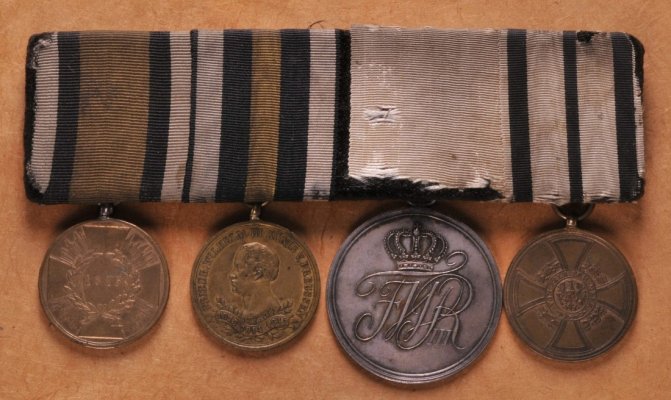 1813.jpg