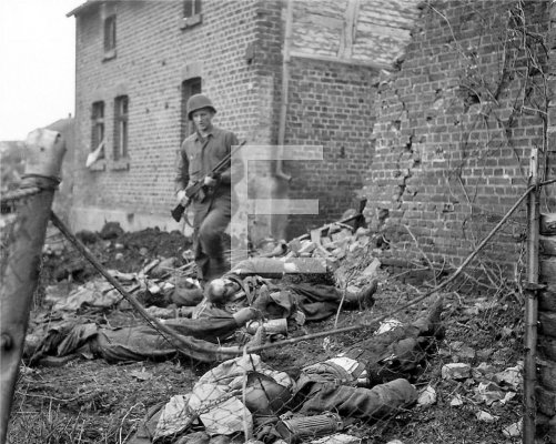 Cologne-Germany-Dead-German-Soldiers-US-Army-WWII.jpg