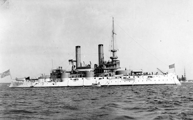 BB-4   USS_Iowa.jpg