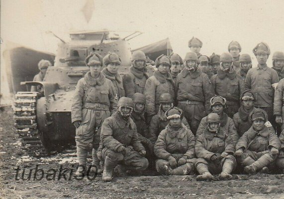 00 Tank-troops-in.jpg