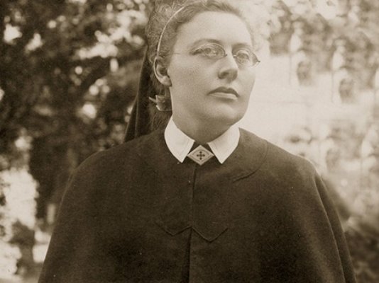csm_agnes_karll_aufmacher_814892189e.jpg