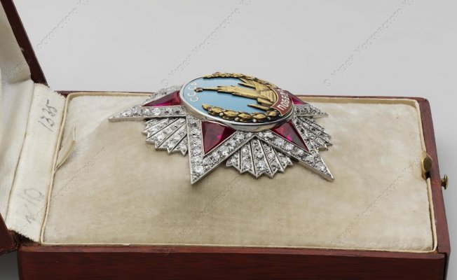 ОМ-4958 1-2 Орден Победа №X в футляре. И.В. Сталина-И.С.Конева. 1944 (4).jpg