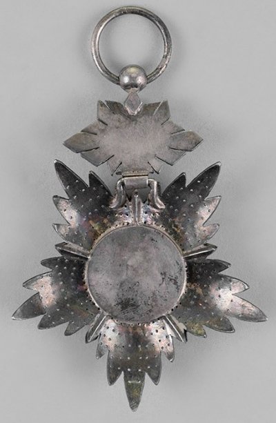 c18-019926.jpg