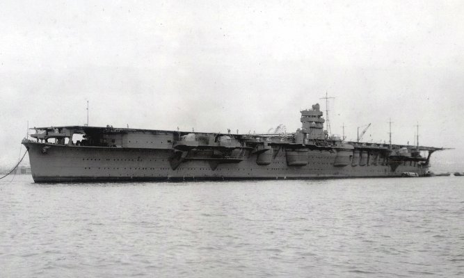 Japanese_aircraft_carrier_Hiryu_1939_cropped.jpg