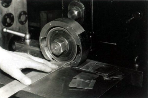 b-2163.jpg