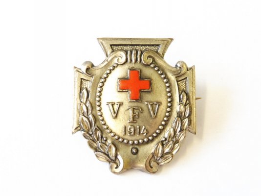 vaterlaendischer-frauenverein-vom-roten-kreuz-kriegsdienstabzeichen-1914-in-silber.jpg