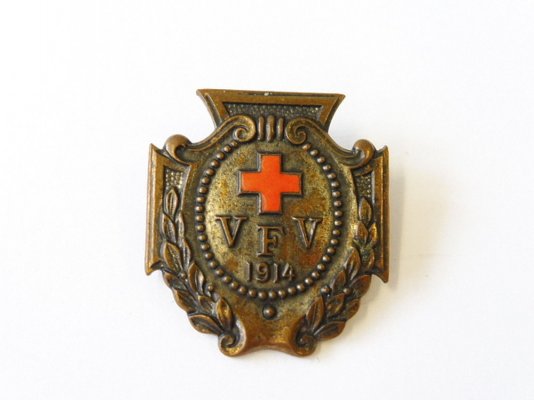 vaterlaendischer-frauenverein-vom-roten-kreuz-kriegsdienstabzeichen-1914-in-bronze.jpg