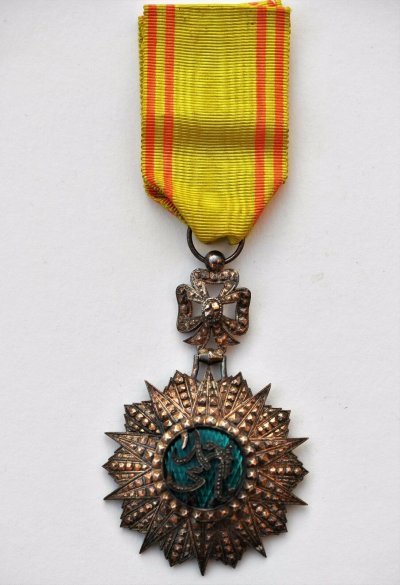 Tunisie-Ordre-du-Nicham-Iftikar-étoile-de-chevalier.jpg