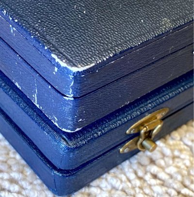Box-008.jpg