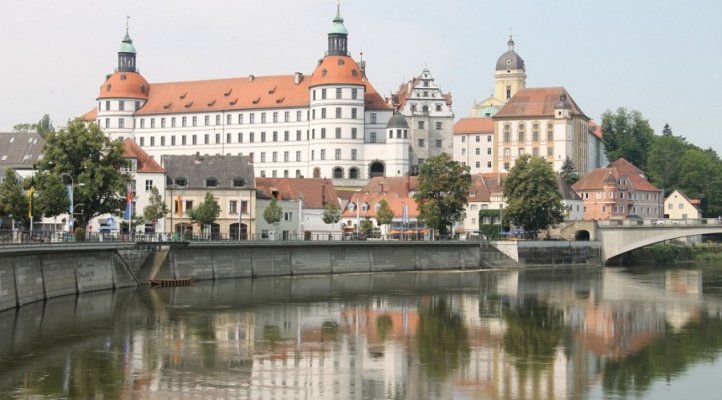 neu-3.jpg