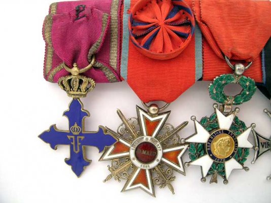 RO192002.jpg