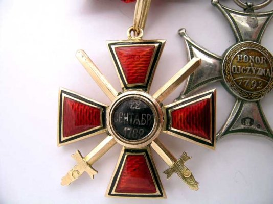 RO192010.jpg