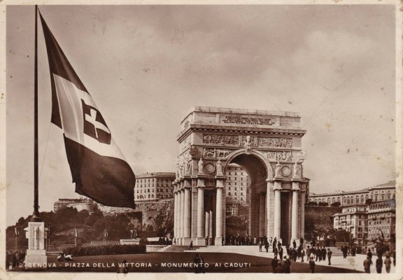 Genova-Piazza-della-Vittoria-Monumento-ai-Caduti-fg.jpg