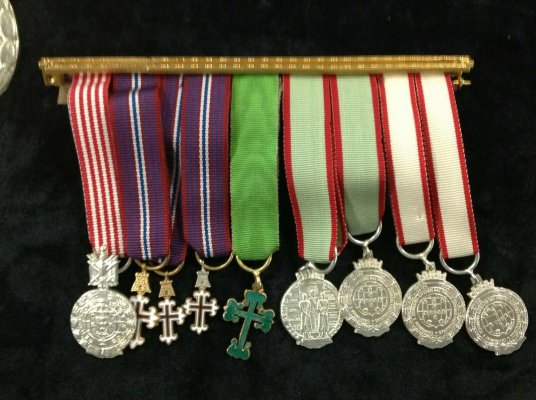 Rare-Set-Medal-Order-Portugal-India-_57 (1).jpg