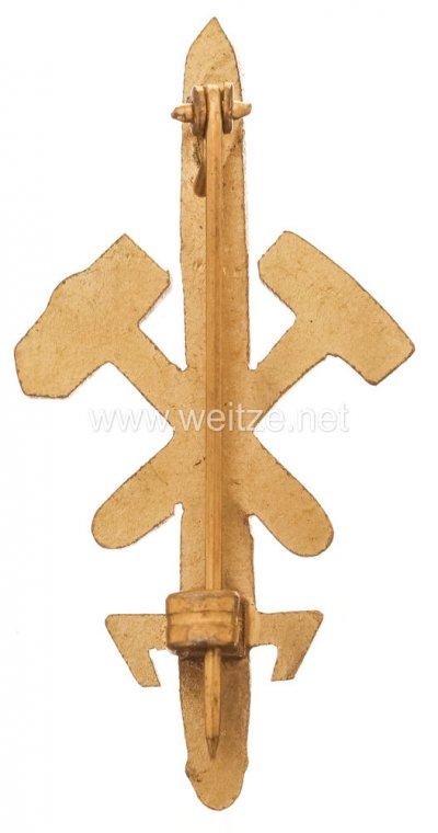 K384576_1.jpg