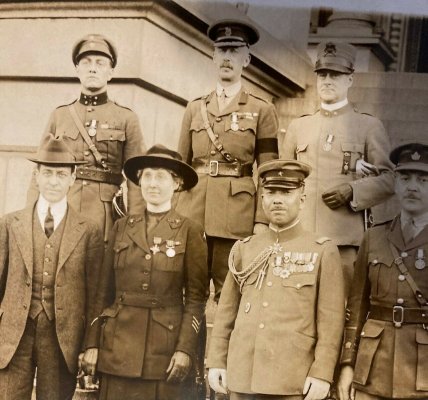 0 1 WW1-US-Army-Nurse-w-DSC-Distinguished-Service-_57.jpg