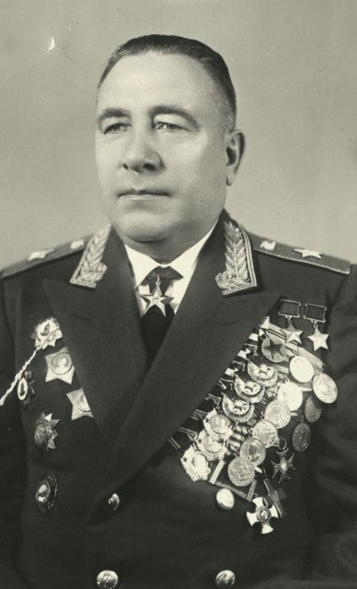 Katukov-M.E.-Portret-pogrudnyy.-.jpg