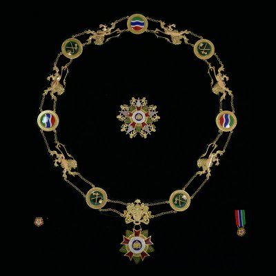 gambia-collar-chain.jpg