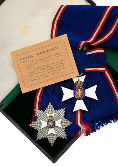 lot-1802-royaume-uni-ordre-royal-victoria-etabli-1896-ensemble-chevalier-grand-croix-gcvo-deta...jpg
