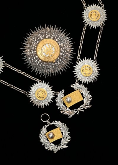 lot-1833-royaume-afghanistan-ordre-soleil-supreme-nishan-lmar-ala-cree-1897-ensemble-collier-d...jpg