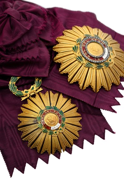 lot-1796-perou-ordre-soleil-cree-1821-ensemble-grand-croix-detail-1.jpg