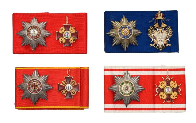 empire-russie-unique-coffret-contenant-ensembles-1ere-classe-ordres-majeurs-russes-4.jpg