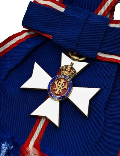 lot-1802-royaume-uni-ordre-royal-victoria-etabli-1896-ensemble-chevalier-grand-croix-gcvo-deta...jpg