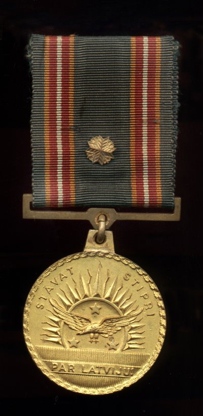 Lat105a-Van1-35,4 x 40,5 mm. 21,07 g..jpg