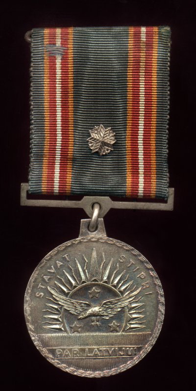 Lat106a-Van2-35,4 x 40,0 mm. 25,68 g..jpg