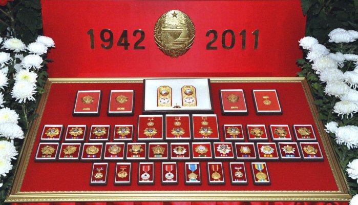 Ким Чен Ир 12.2011.jpg