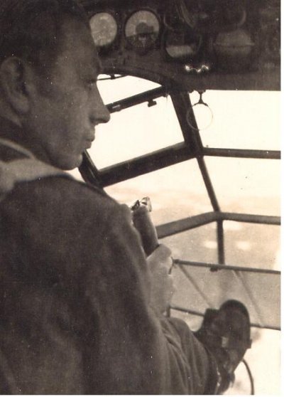 Fox piloting Fw189.jpg