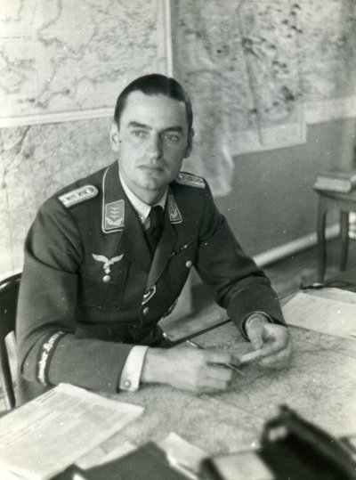 TB04.jpg