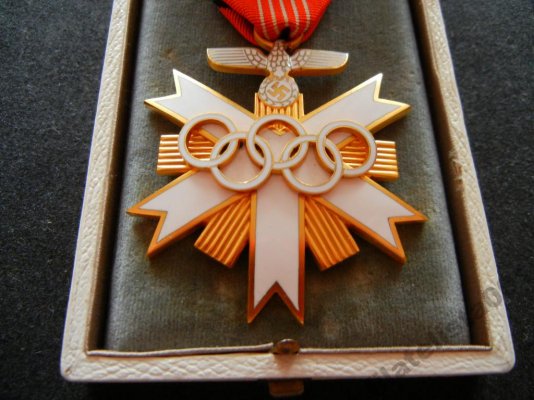 1443910215_2.jpg