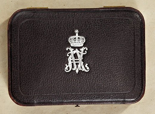 Box1.jpg