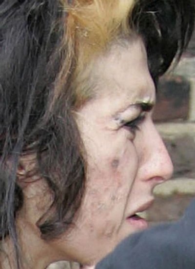 amy-winehouse-skin-sours-photo.jpg