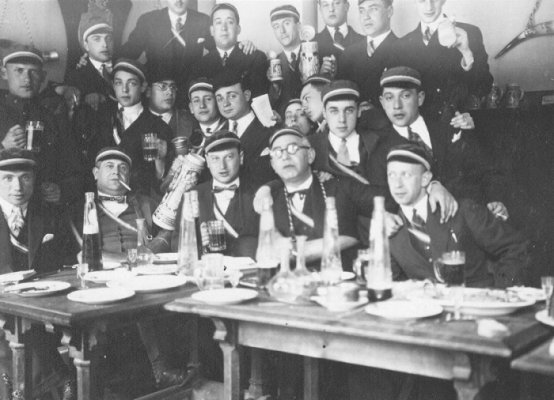 1930 - Limuvia.jpg