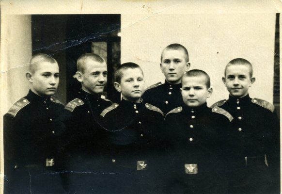 img008.jpg