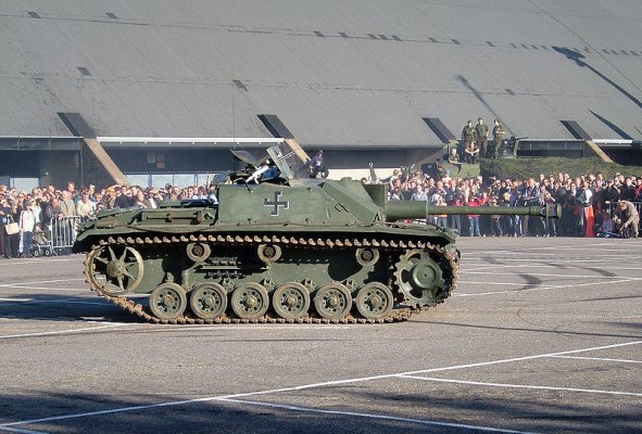 800px-Finnish_StuG_III_Ausf._G.jpg