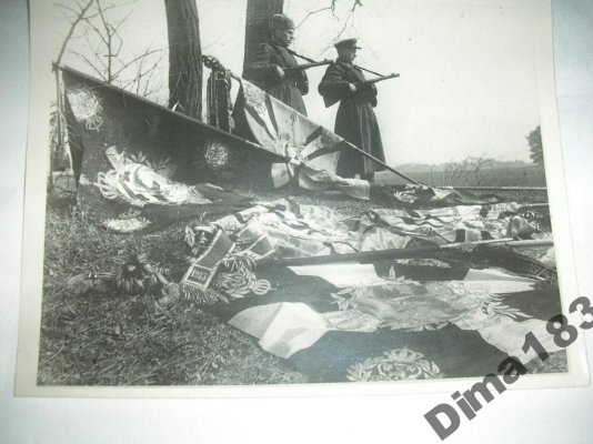 item1302100265_fotografiya_nemeckie_znamyona_1.jpg
