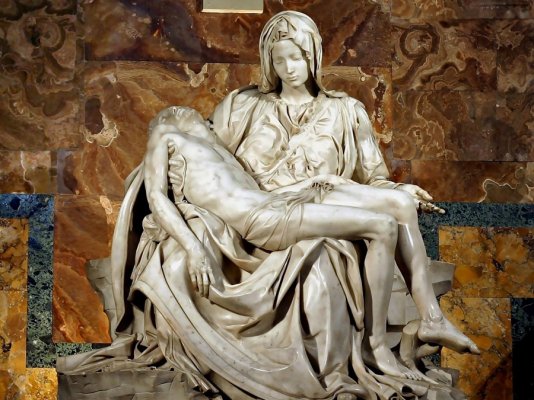 michala-aniola-pieta-rzezba.jpeg
