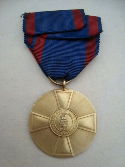 38de636e825785fe0cced36b3c8cedaef.jpg