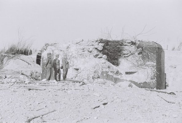 19 Орудийно-пулеметный ДОТ №1352 old.jpg