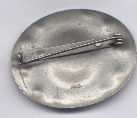 Брошь помощници RAD (реверс).jpg